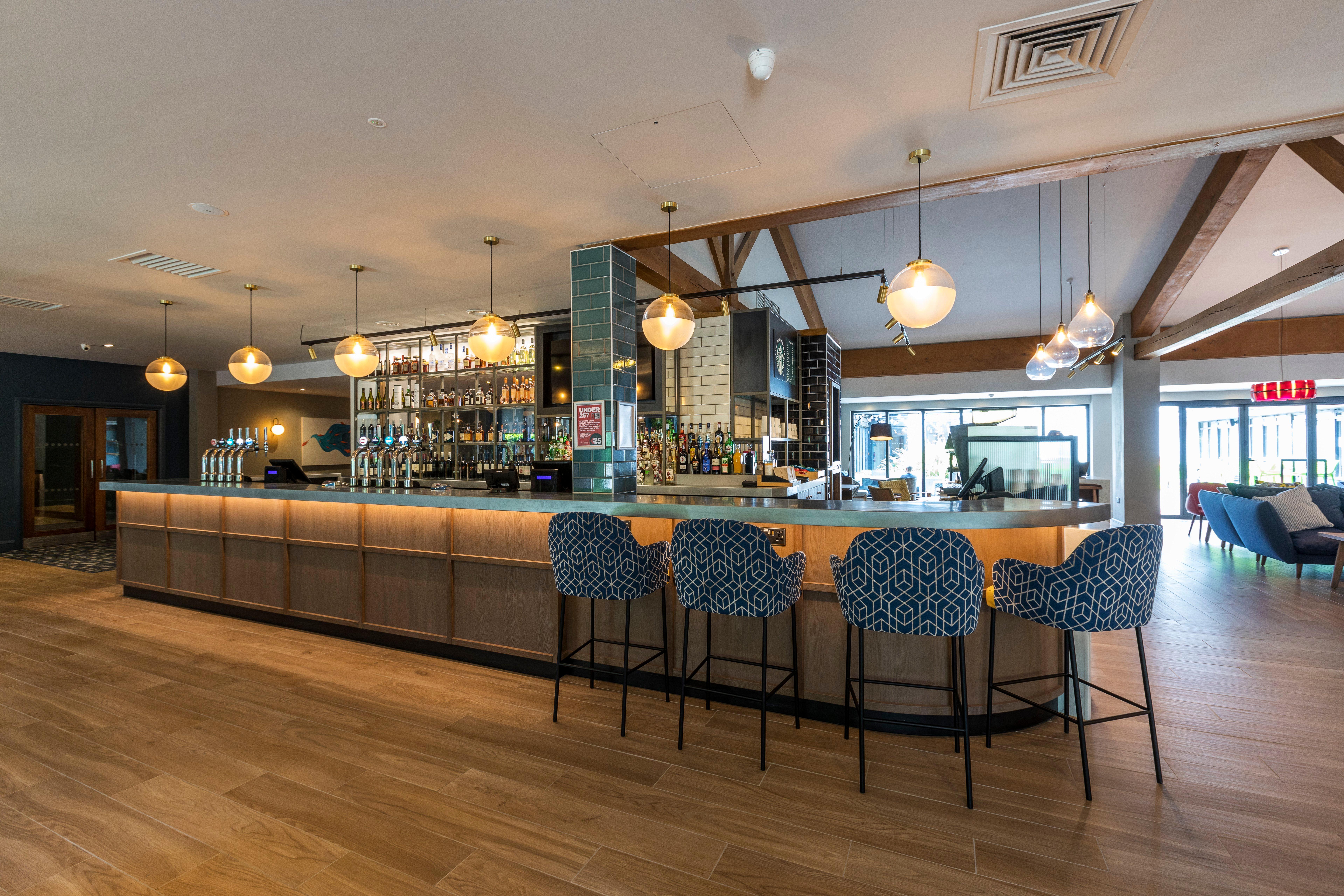 Holiday Inn Cambridge By Ihg Girton  Eksteriør billede